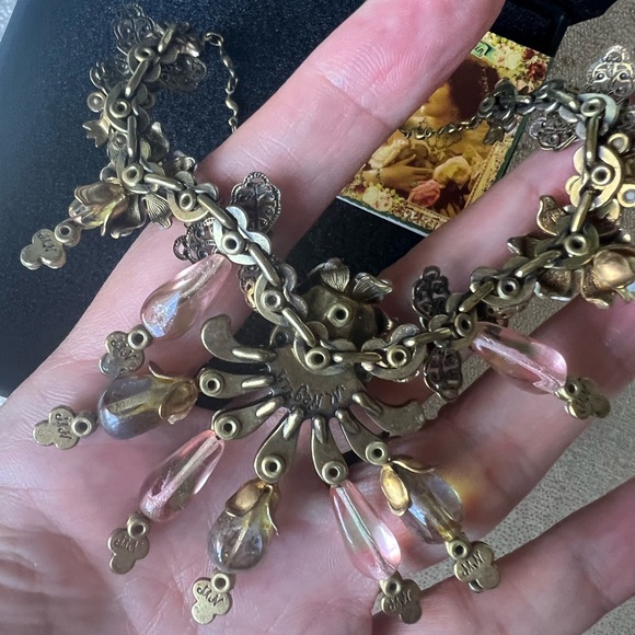 Michal Negrin Elegant Necklace - Picture 8 of 9